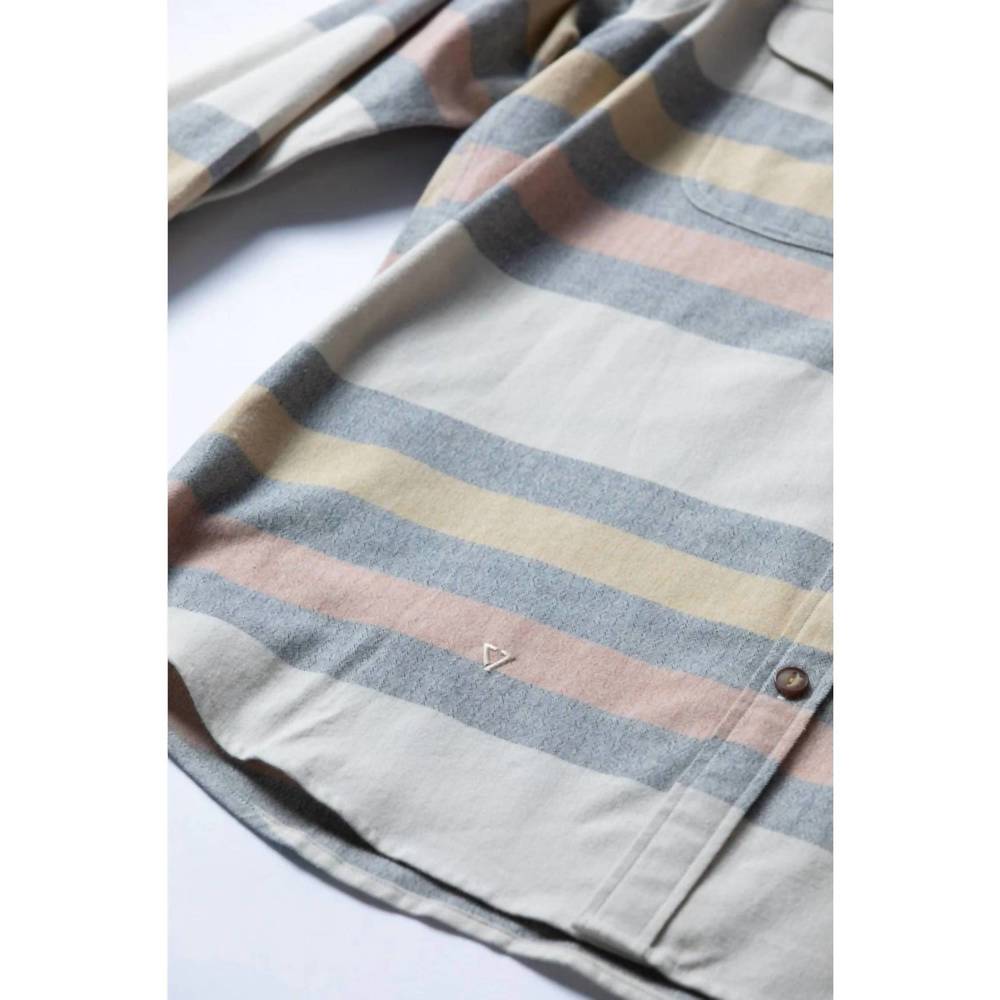 NEW VISSLA men's central coast flannel shirt in bone - Picture 4 of 4